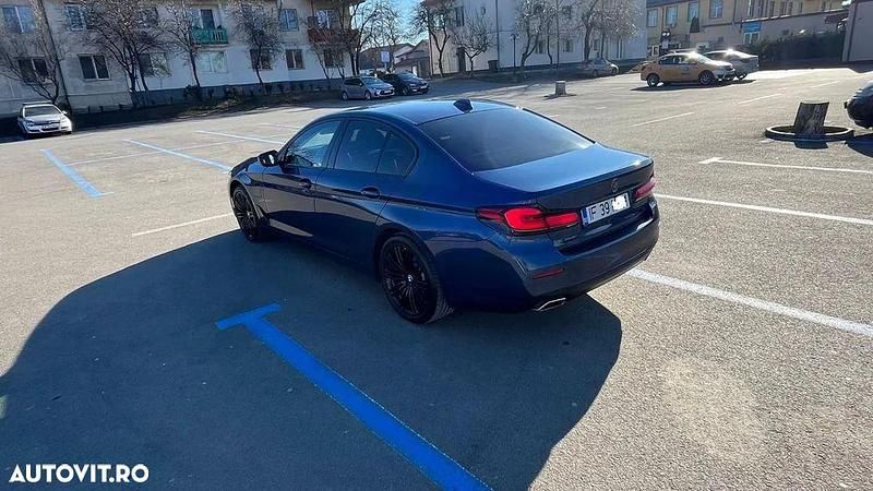 Second-hand BMW 530e Comfort Edition 292 CP (214 kW) 2021 Culoarealbastru Hatchback