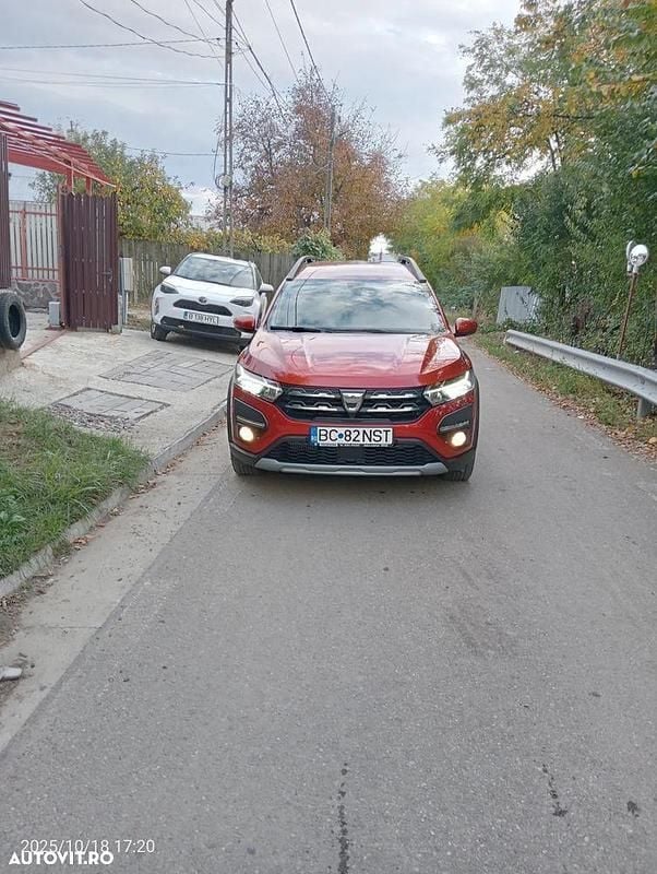 Culoaremaro Utilizat 2022 Dacia Jogger Expression Monovolum | 14.399 EUR (Preț OK) - Imagine 1/4