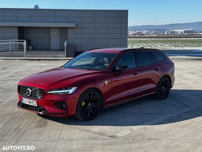Culoarerosu Second-hand 2021 Volvo V60 R-Design Break | 24.200 EUR (Preț OK) - Imagine 1/4