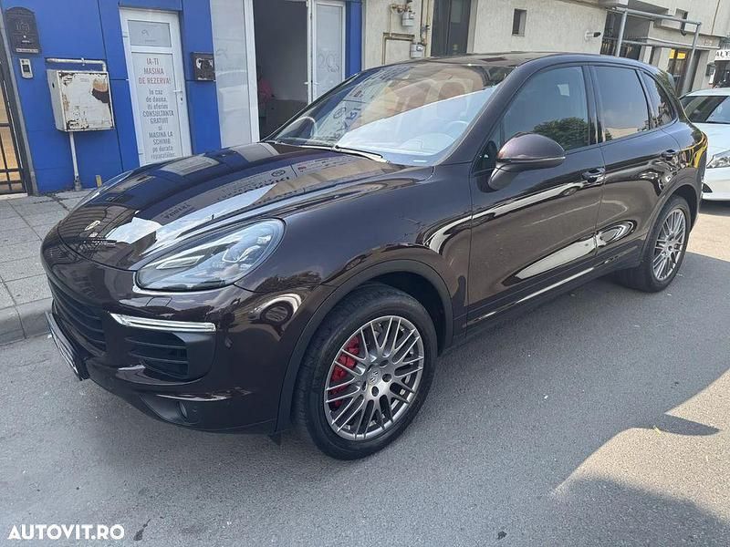 Second-hand Porsche Cayenne 262 CP (192 kW) 2017 Culoaremaro SUV