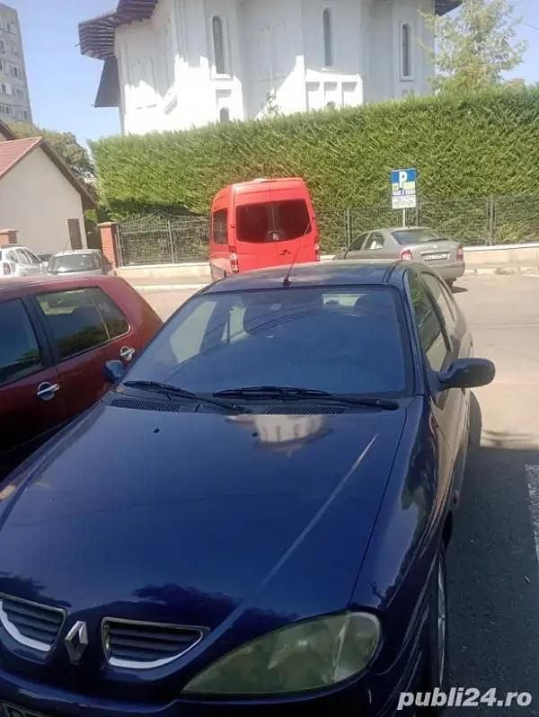 Utilizat 2001 Renault Mégane Hatchback | 3.500 EUR - Imagine 1/4
