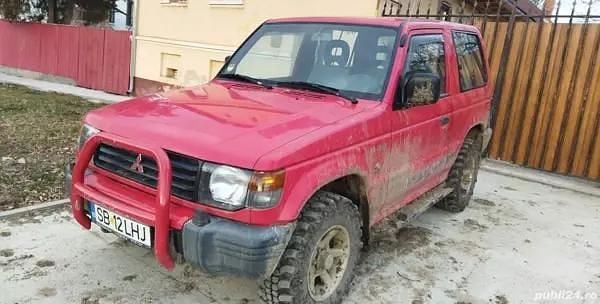 Rosu Utilizat 1996 Mitsubishi Pajero SUV | 4.500 EUR - Imagine 1/4