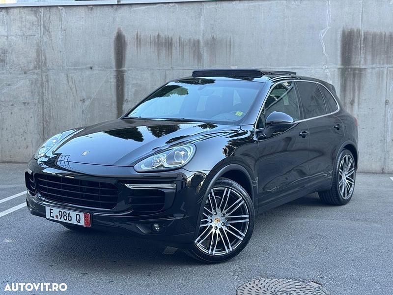 Culoarenegru Utilizat 2016 Porsche Cayenne SUV | 28.999 EUR (Super Preț) - Imagine 1/4