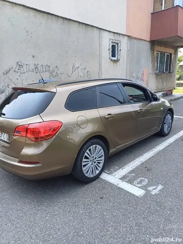 Second-hand Opel Astra 120 CP (88 kW) 2012 Break