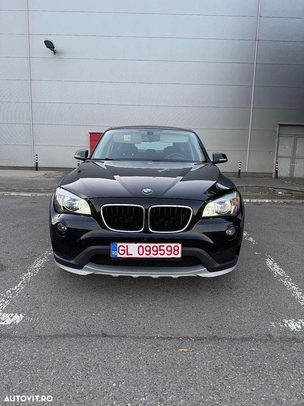 Negru Utilizat 2015 BMW X1 SUV | 9.490 EUR (Super Preț) - Imagine 1/4