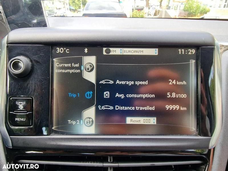 Second-hand Peugeot 208 Active 92 CP (67 kW) 2014 Culoarenegru Hatchback