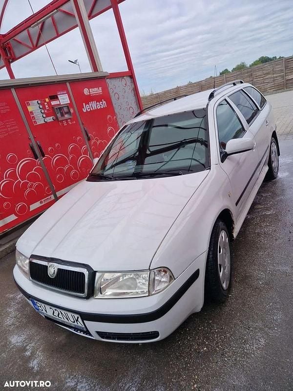 Culoarealb Utilizat 2000 Skoda Octavia Break | 1.400 EUR - Imagine 1/4