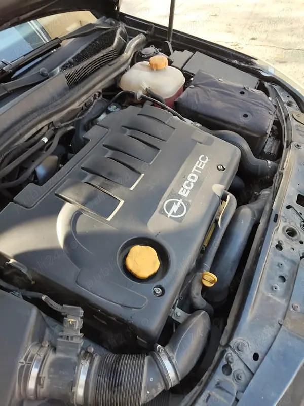 Utilizat 2008 Opel Astra GTC Coupe | 2.200 EUR (Preț bun) - Imagine 1/4