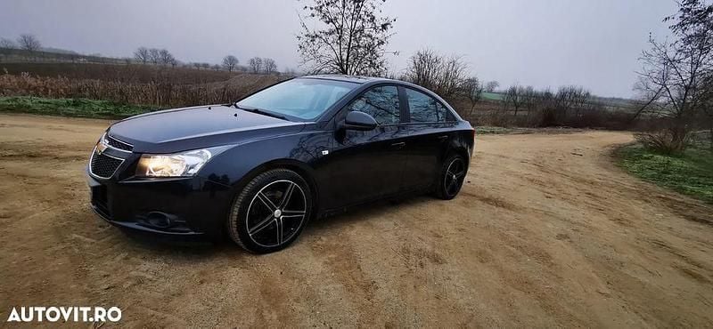 Culoarenegru Utilizat 2012 Chevrolet Cruze LT Berlinǎ | 5.300 EUR (Puțin scump) - Imagine 1/4
