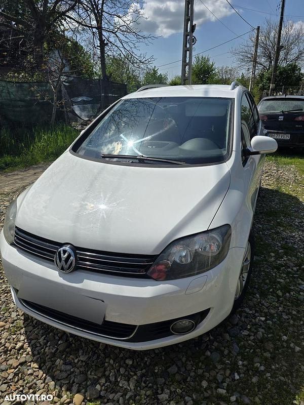 Culoarealb Utilizat 2010 VW Golf Plus Cross Monovolum | 4.500 EUR (Preț OK) - Imagine 1/4