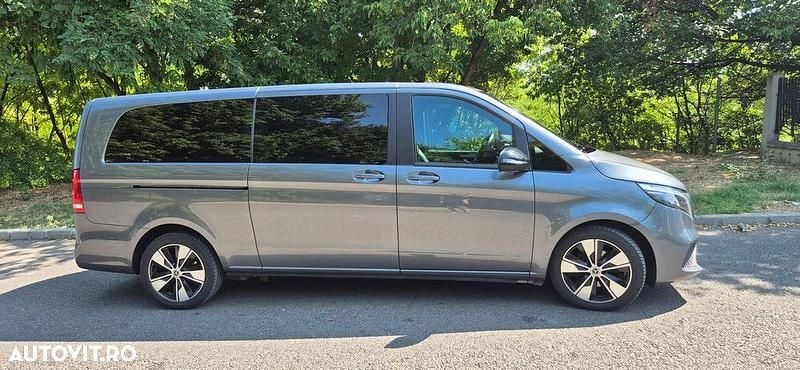 Second-hand Mercedes V220 163 CP (119 kW) 2023 Culoaregri Monovolum