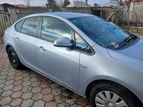 Second-hand Opel Astra Enjoy 140 CP (102 kW) 2017 Berlinǎ