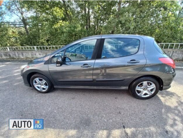 Second-hand Peugeot 308 90 CP (66 kW) 2008 Gri Hatchback