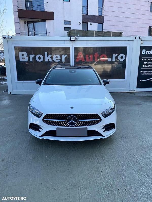 Second-hand Mercedes A180 136 CP (100 kW) 2019 Culoarealb Hatchback