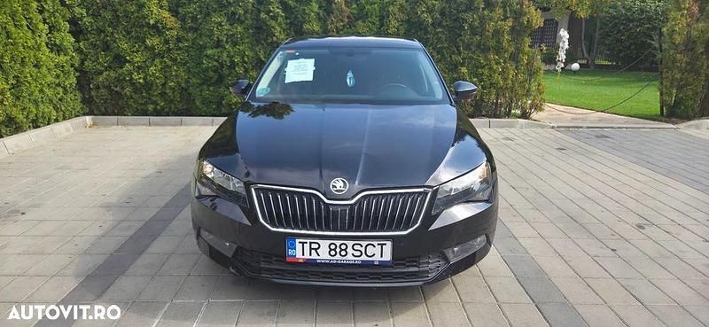 Culoarenegru Utilizat 2018 Skoda Superb Active Berlinǎ | 7.900 EUR - Imagine 1/4