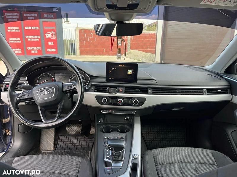 Second-hand Audi A4 Ambiente 150 CP (110 kW) 2017 Culoarealbastru Hatchback