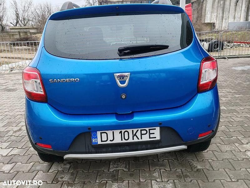 Second-hand Dacia Sandero Stepway 90 CP (66 kW) 2013 Culoarealbastru Hatchback