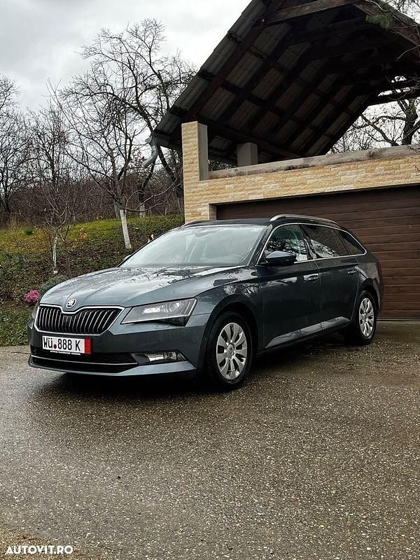Culoaregri Utilizat 2016 Skoda Superb Premium Edition Break | 16.000 EUR (Preț OK) - Imagine 1/4