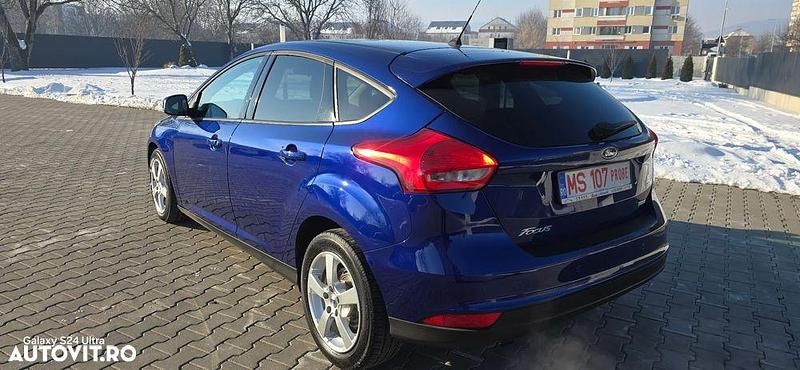 Second-hand Ford Focus Trend 100 CP (73 kW) 2015 Culoarealbastru Hatchback