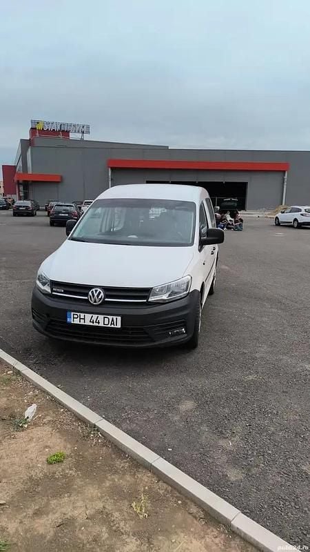 Second-hand VW Caddy 122 CP (89 kW) 2017 Alb Monovolum