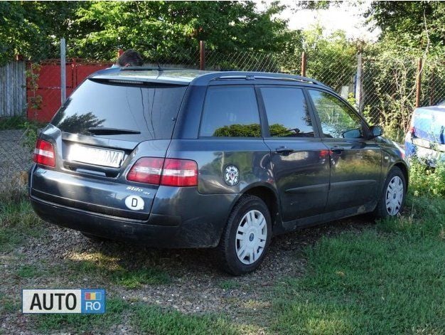 Second-hand Fiat Stilo 76 CP (55 kW) 2003 Gri metalizat Berlinǎ