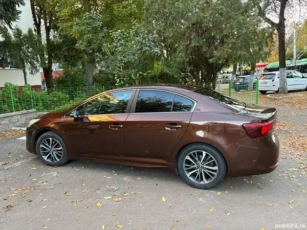Second-hand Toyota Avensis 116 CP (85 kW) 2017 Berlinǎ