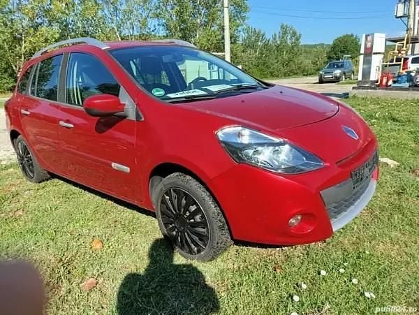 Second-hand Renault Clio GrandTour 101 CP (74 kW) 2011 Rosu Break
