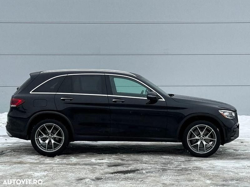 Second-hand Mercedes GLC300 258 CP (189 kW) 2021 Culoarenegru SUV