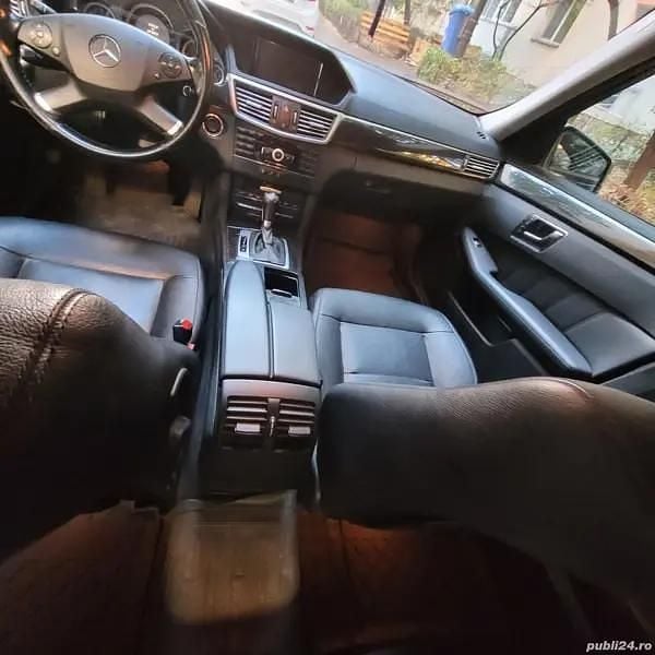 Second-hand Mercedes E250 2009 Berlinǎ