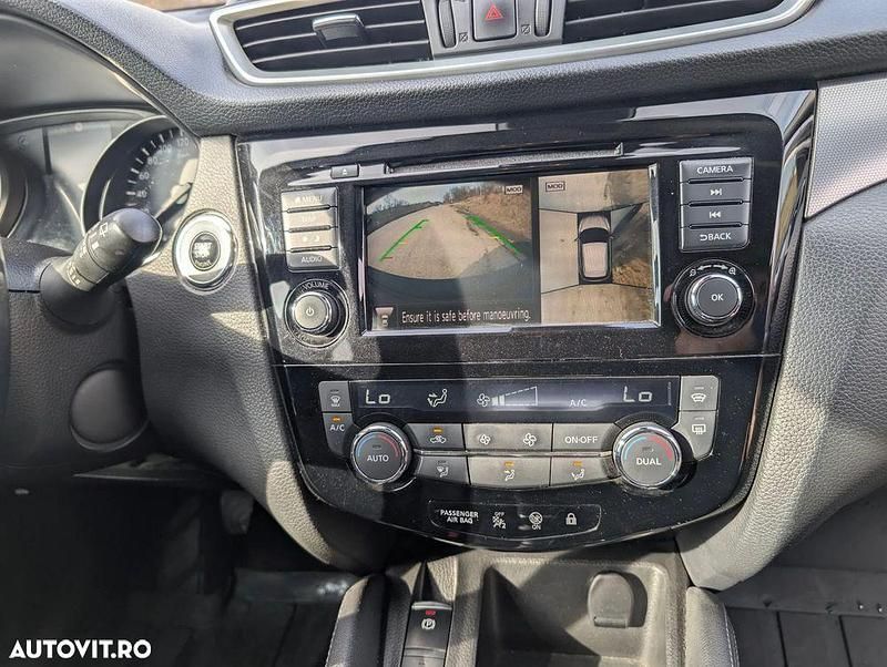 Second-hand Nissan Qashqai N-Connecta 157 CP (115 kW) 2019 Culoarealb SUV