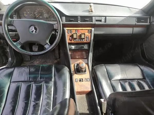 Second-hand Mercedes E250 128 CP (94 kW) 1991 Berlinǎ