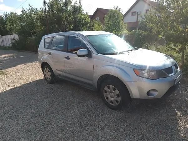 Second-hand Mitsubishi Outlander 140 CP (102 kW) 2010 Argintiu SUV