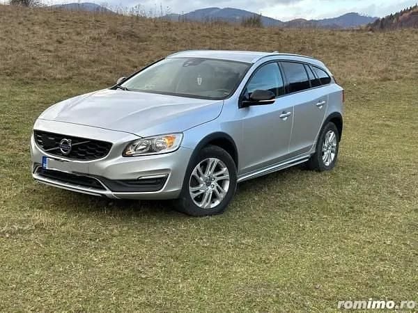 Second-hand Volvo V60 CC 150 CP (110 kW) 2018 Gri Break