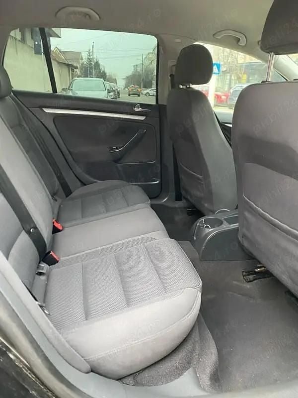 Second-hand VW Golf IV 105 CP (77 kW) 2006 Berlinǎ