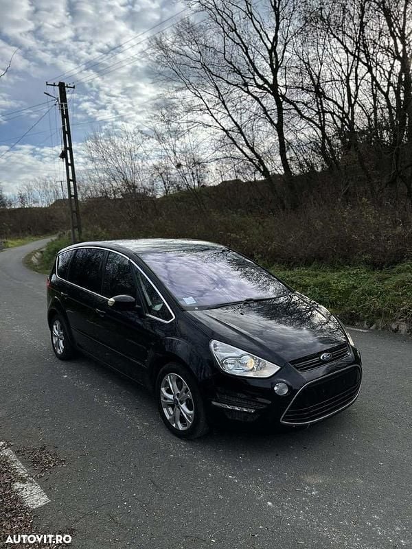 Second-hand Ford S-MAX Titanium X 140 CP (102 kW) 2012 Culoarenegru Monovolum