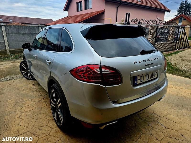 Second-hand Porsche Cayenne 240 CP (176 kW) 2011 Culoaregri SUV