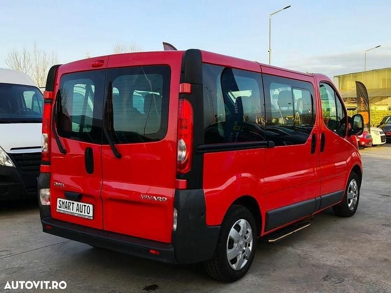 Second-hand Opel Vivaro 90 CP (66 kW) 2014 Culoarerosu Monovolum