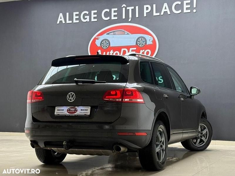 Second-hand VW Touareg 262 CP (192 kW) 2015 Culoaremaro SUV