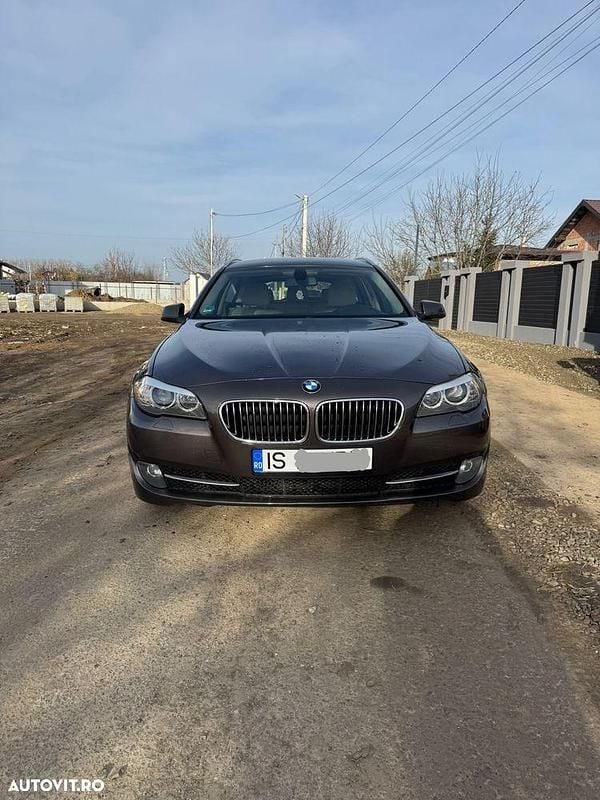 Culoaremaro Utilizat 2011 BMW 520 Sport Line Break | 9.700 EUR (Scump) - Imagine 1/4
