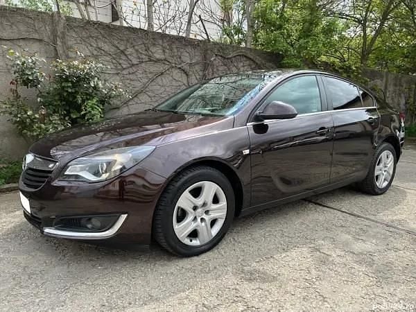 Second-hand Opel Insignia Cosmo 136 CP (100 kW) 2015 Visiniu Berlinǎ