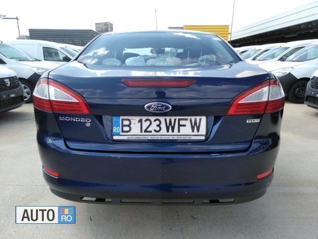 Second-hand Ford Mondeo Titanium X 140 CP (102 kW) 2008 Albastru Berlinǎ