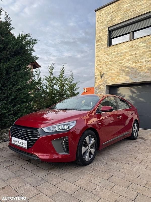 Second-hand Hyundai Ioniq 105 CP (77 kW) 2019 Culoarerosu Hatchback
