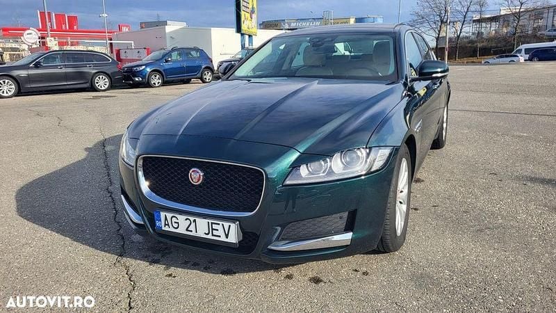 Second-hand Jaguar XF 163 CP (119 kW) 2015 Culoareverde Berlinǎ