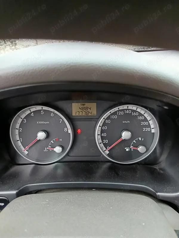 Utilizat 2008 Hyundai Accent Berlinǎ | 1.500 EUR - Imagine 1/4