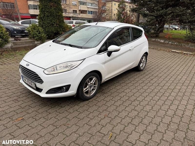 Culoarealb Utilizat 2014 Ford Fiesta SYNC Edition Hatchback | 3.600 EUR (Preț OK) - Imagine 1/4