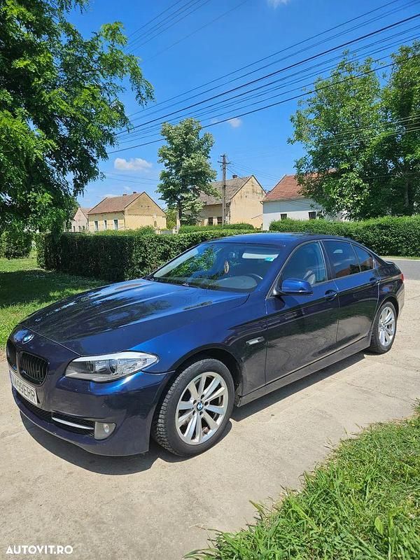 Culoarealbastru Utilizat 2011 BMW 520 Break | 8.550 EUR (Scump) - Imagine 1/4