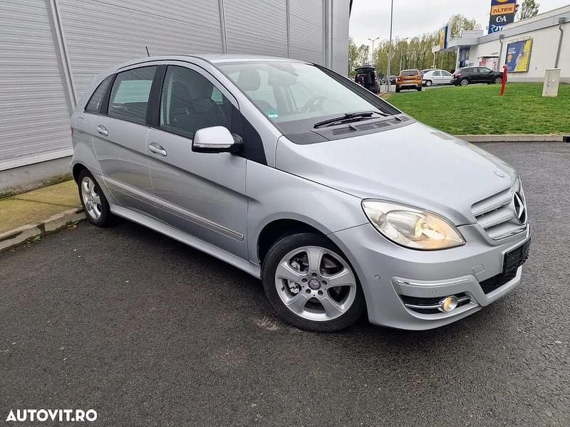 Culoaregri Utilizat 2010 Mercedes 200 Hatchback | 4.950 EUR - Imagine 1/4