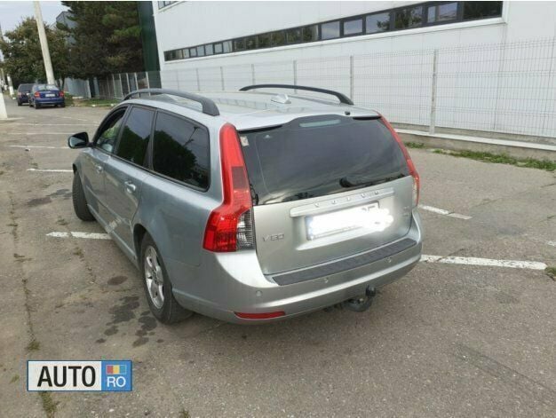 Second-hand Volvo V50 110 CP (80 kW) 2010 Argintiu Break