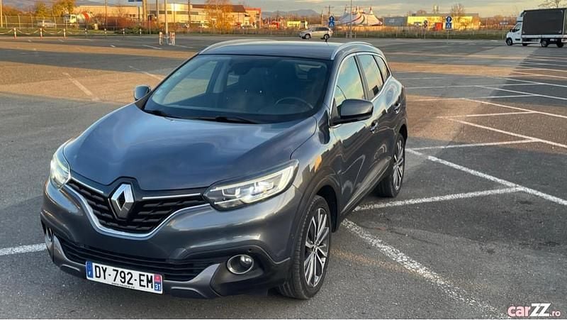 Gri Utilizat 2015 Renault Kadjar SUV | 8.650 EUR (Preț bun) - Imagine 1/4