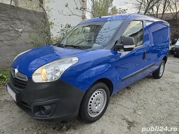 Albastru Utilizat 2017 Opel Combo Monovolum | 6.690 EUR (Scump) - Imagine 1/4